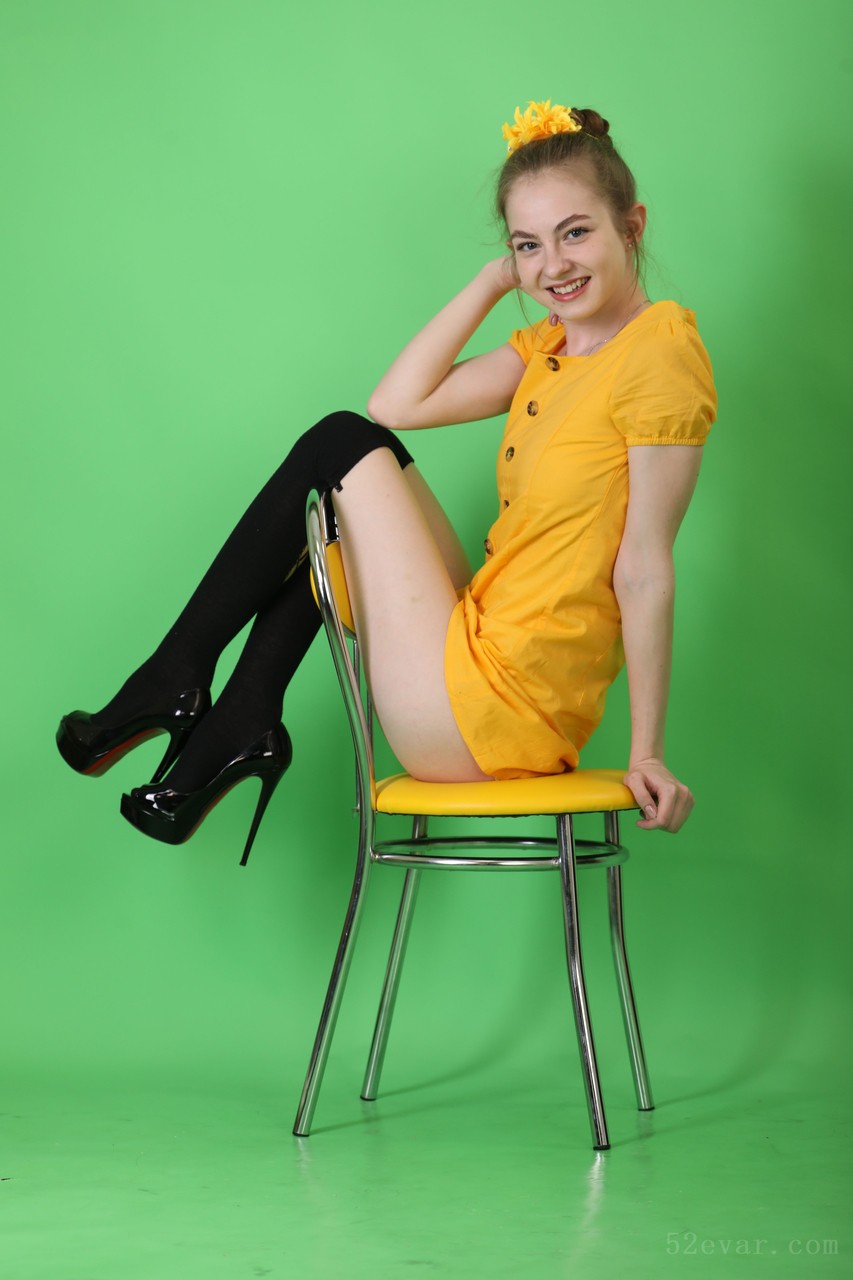 Bella黑色短筒袜写真